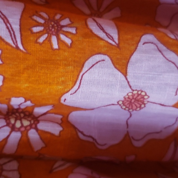 Free People Miss Daisy Floral Print top. Garment is labeled M. Attached says XS. - Picture 5 of 9